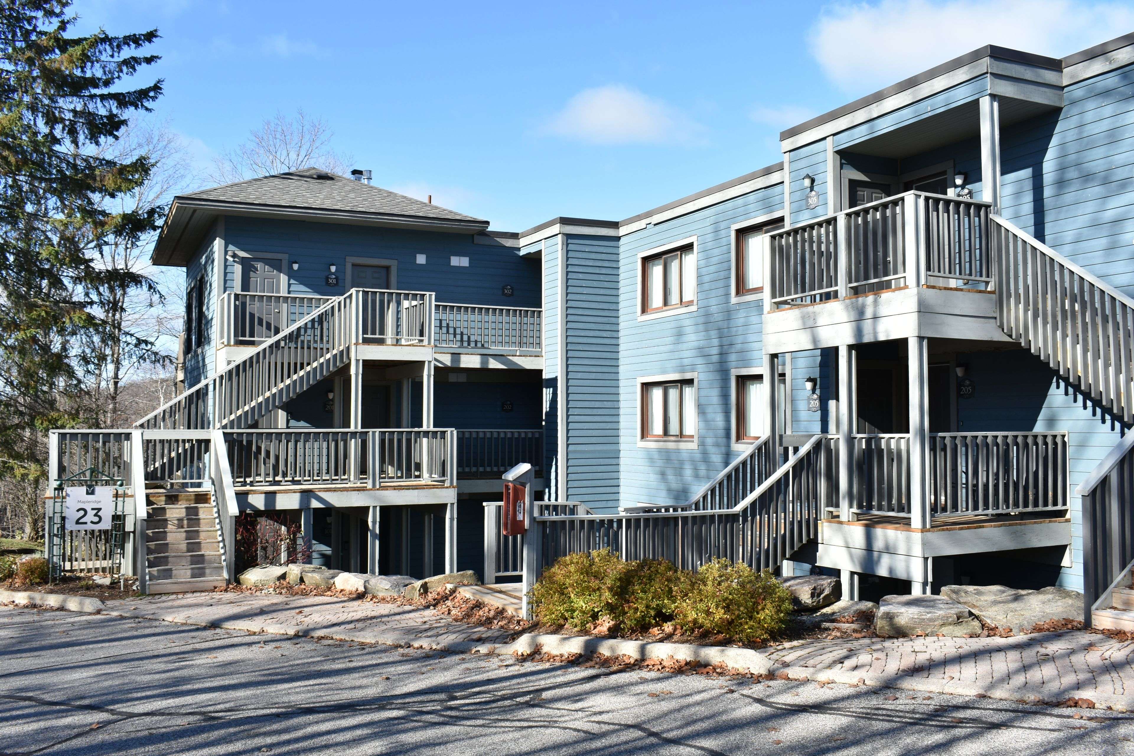 Huntsville, ON P1H 1A9,23-205 MAPLERIDGE DEERHURST DR