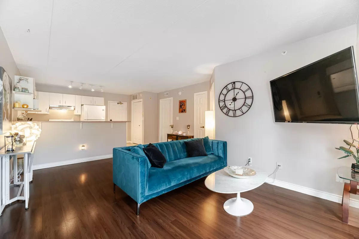Burlington, ON L7M 4M2,4005 Kilmer DR ##209