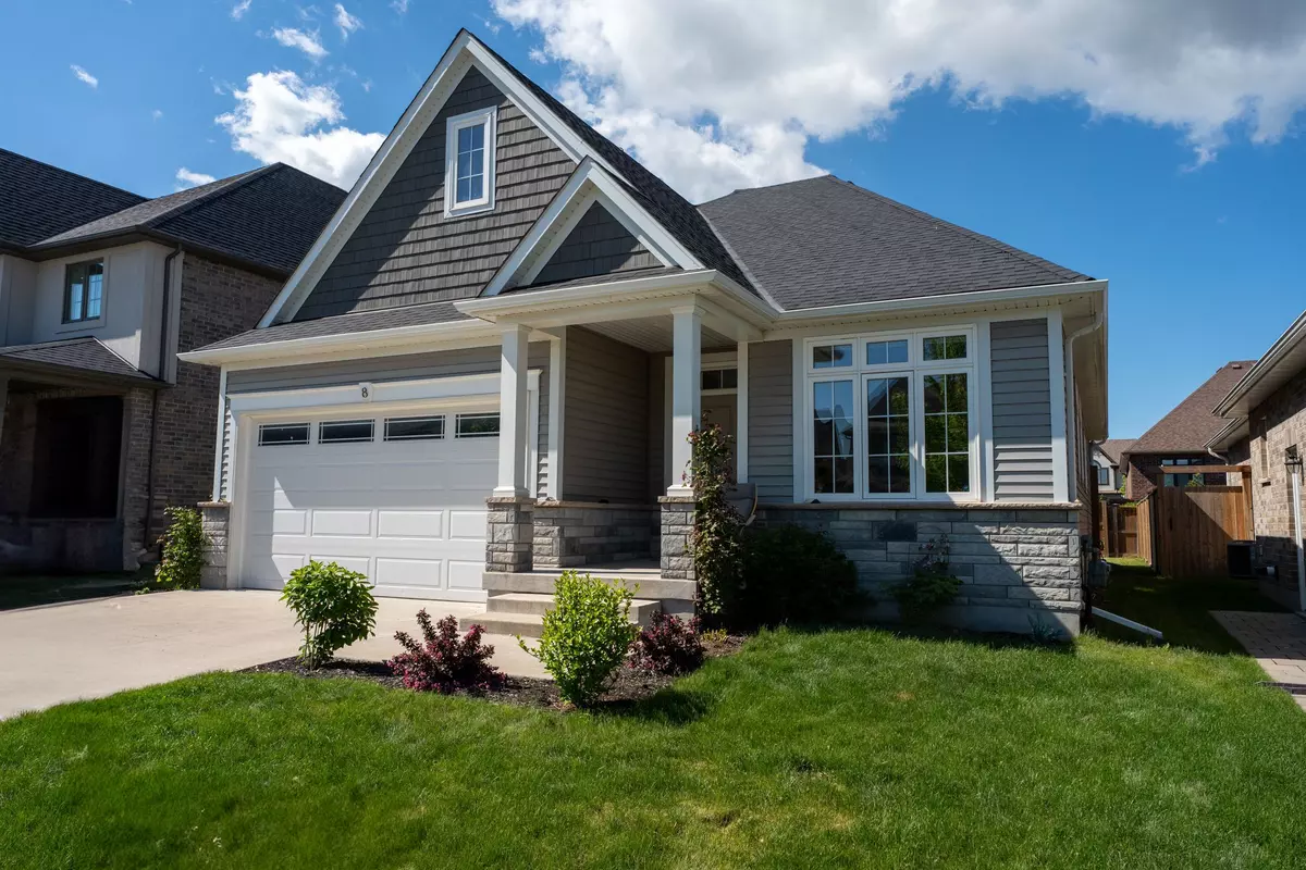 Thorold, ON L2V 0E6,8 Hopkins ST