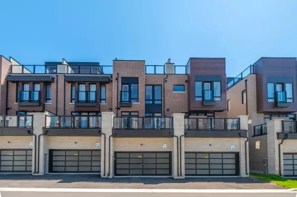 39 Credit LN, Richmond Hill, ON L4E 1G9