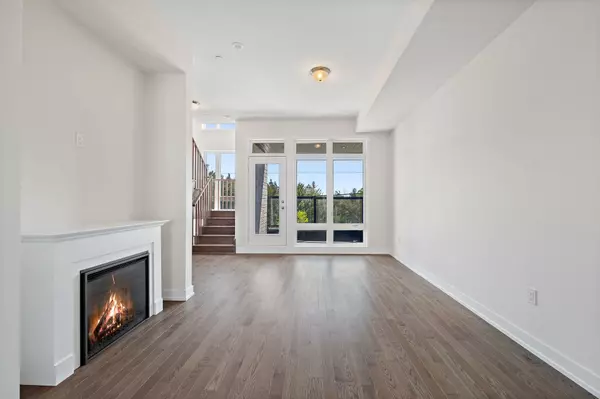 Richmond Hill, ON L4E 1G9,39 Credit LN