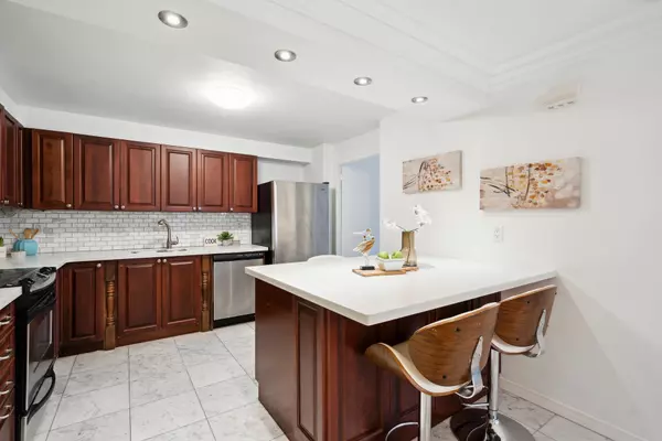 Mississauga, ON L5E 3E1,1400 Dixie RD #315