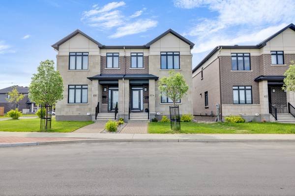 624 Mikinak RD, Manor Park - Cardinal Glen And Area, ON K1K 3X7