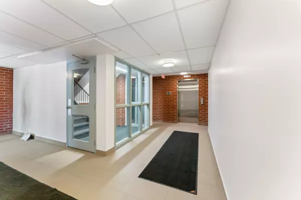 Kingston, ON K7M 8M3,580 Armstrong RD #102