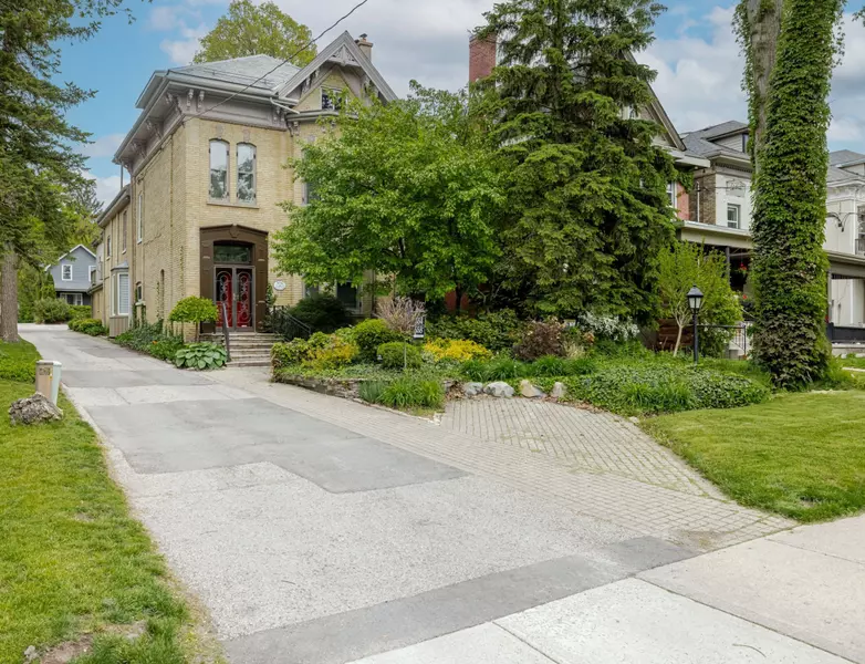 554 Waterloo ST, London East, ON N6B 2P9