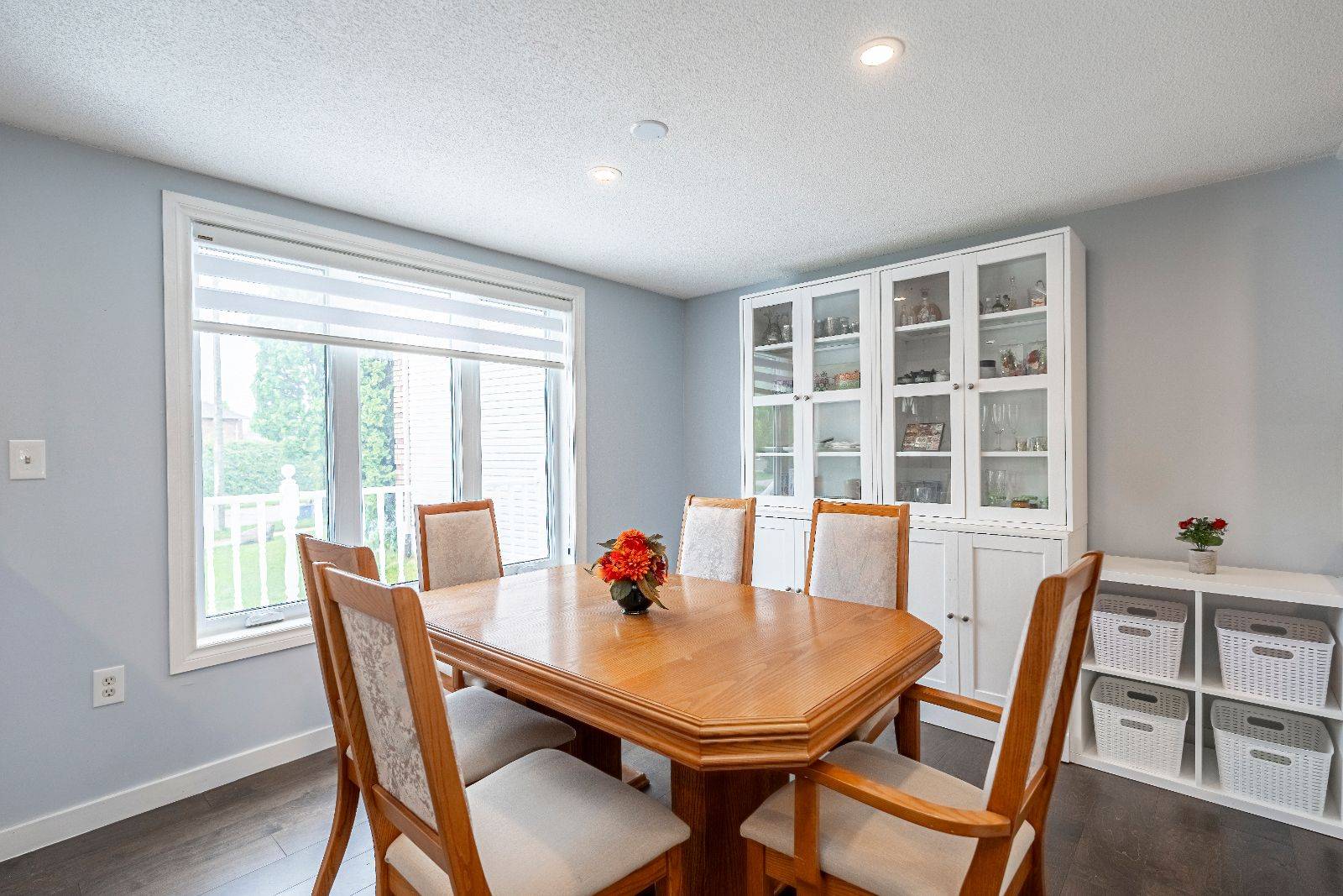 Barrie, ON L4N 8E6,56 Rundle CRES