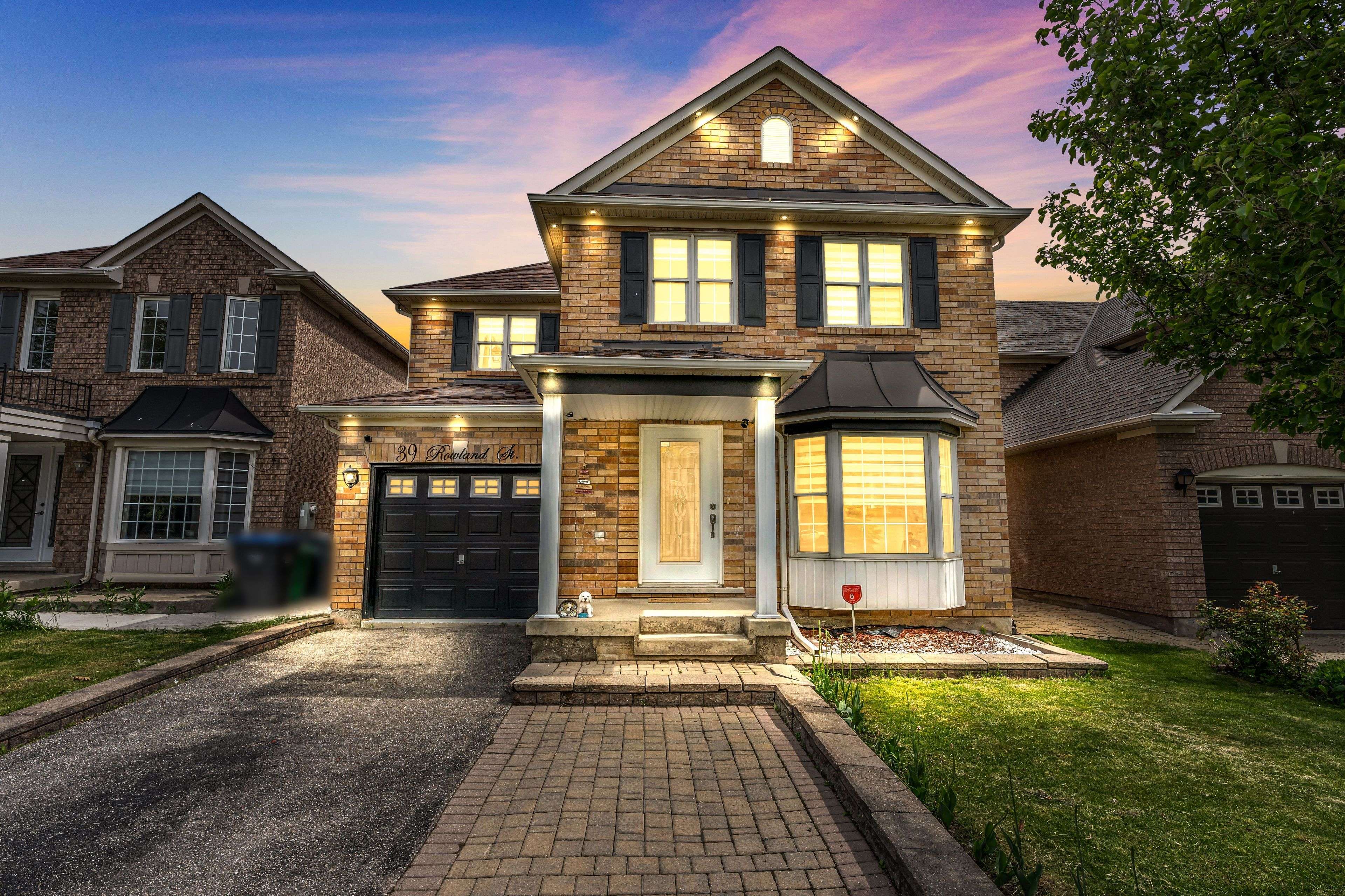 39 Rowland ST,  Brampton,  ON L7A 1Z9