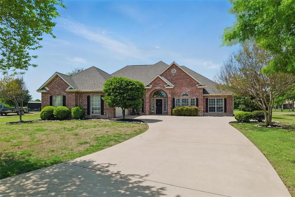 672 Brookhaven Court, Waxahachie, TX 75165