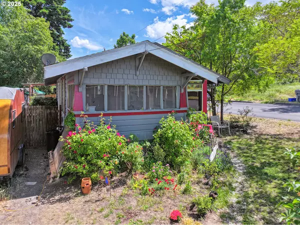 The Dalles, OR 97058,317 E 14TH ST