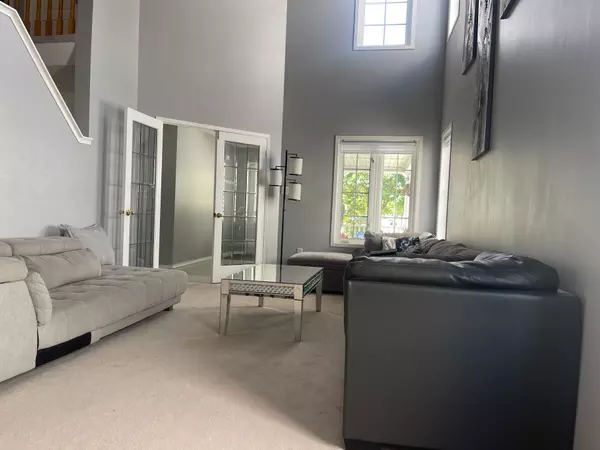 Oshawa, ON L1K 2Y4,1513 Aldergrove DR