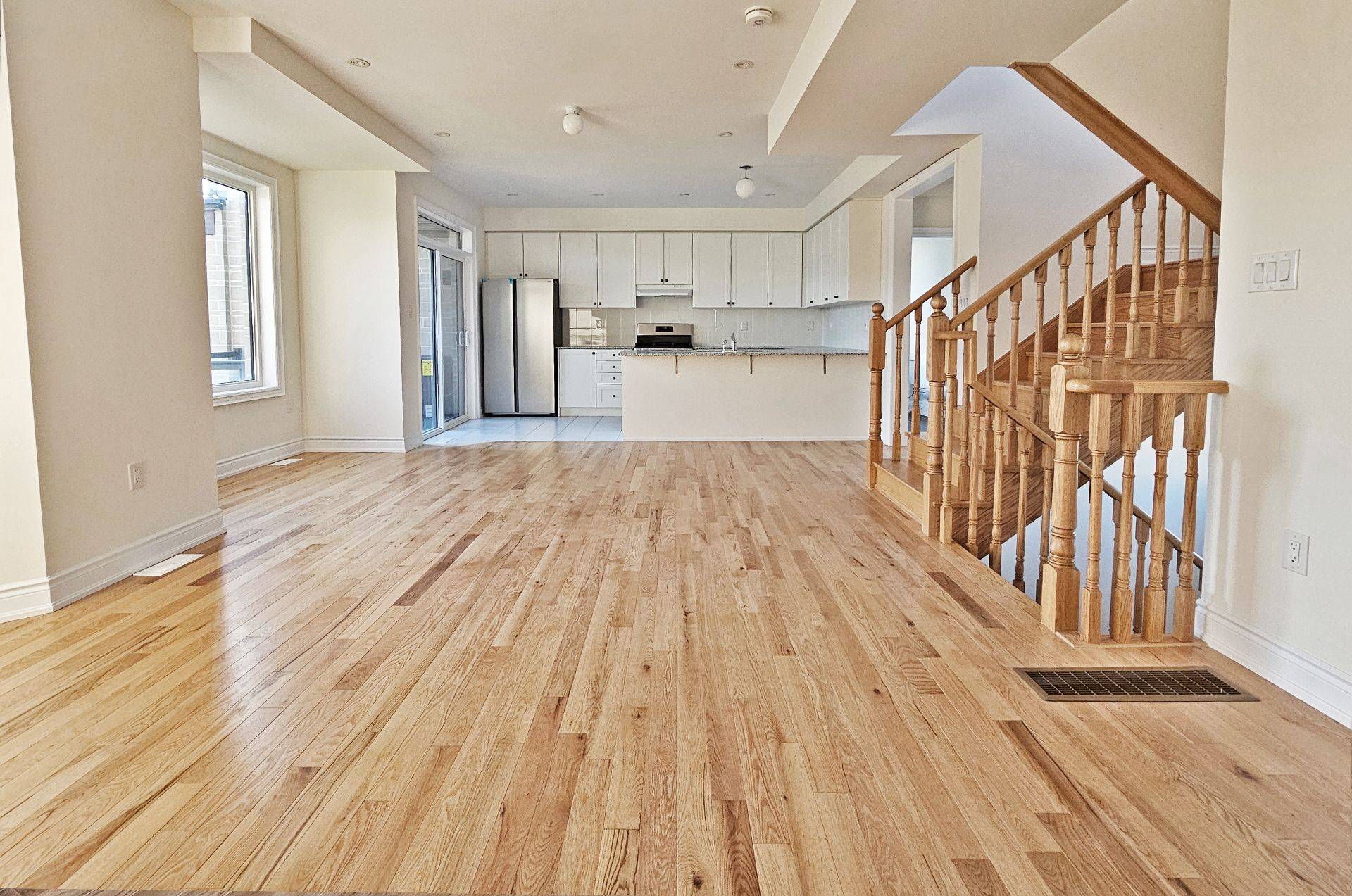 Vaughan, ON L4H 5L4,99 Tennant CIR
