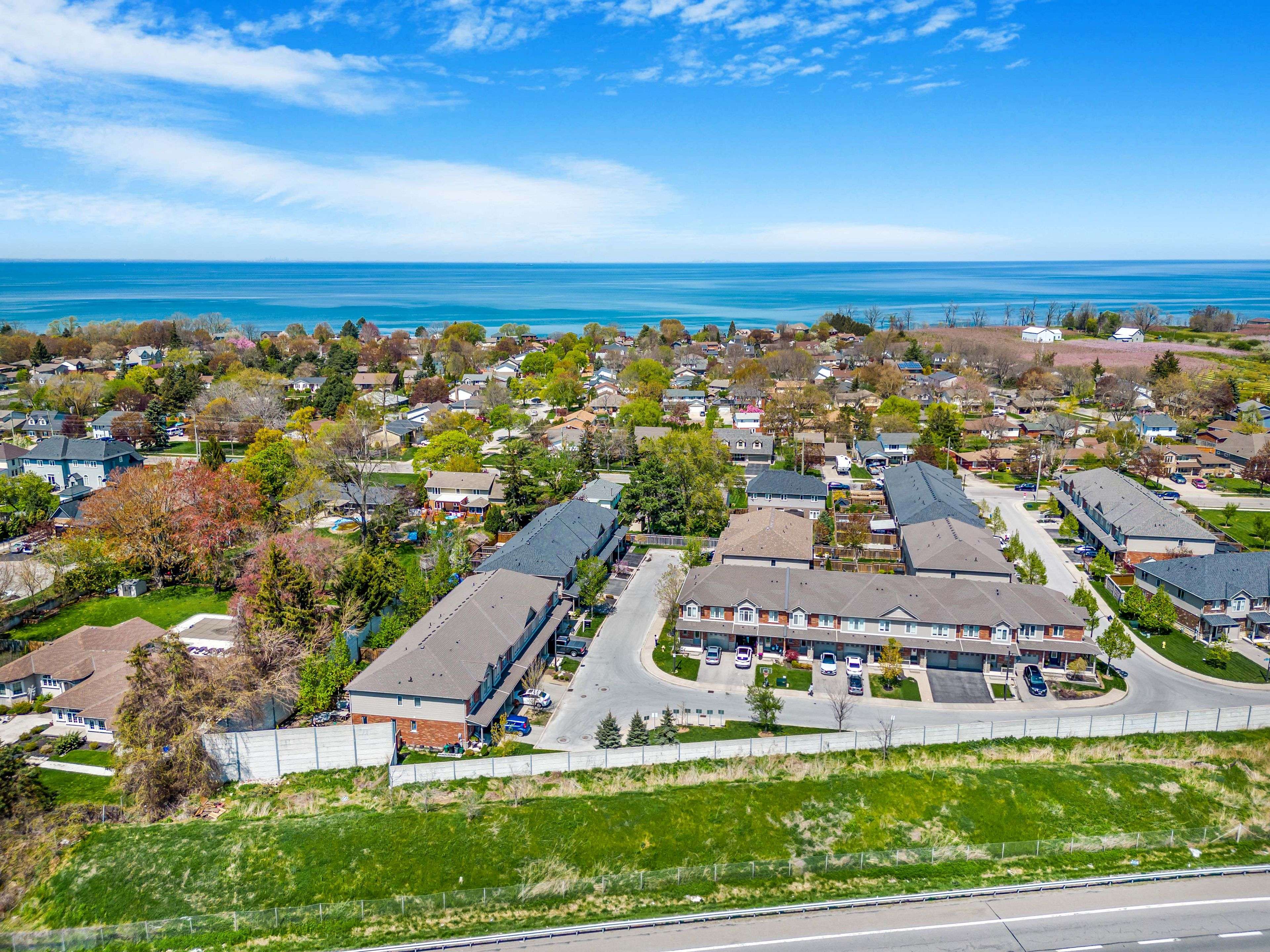 Grimsby, ON L3M 0E8,380 LAKE ST #25