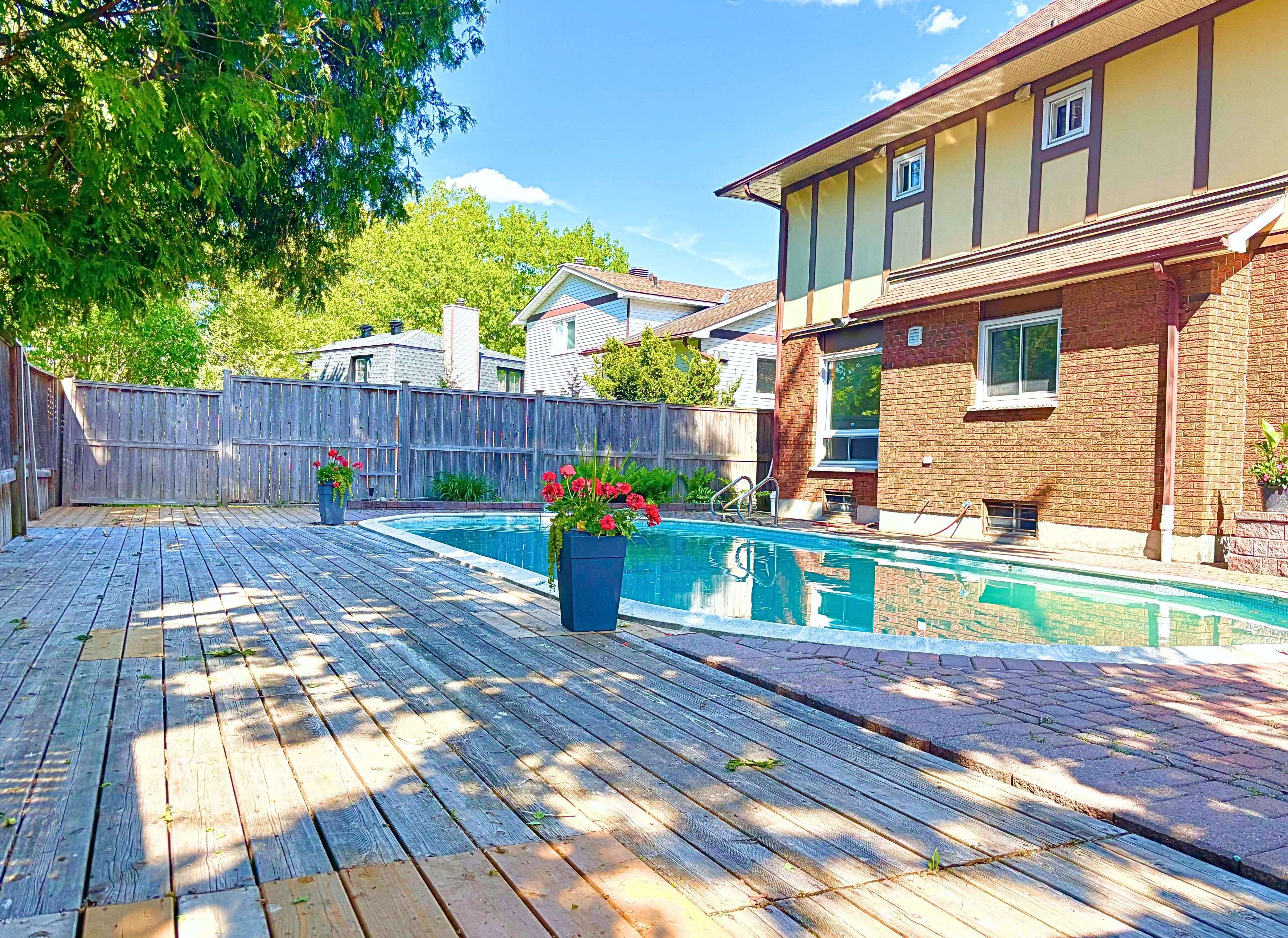 Hunt Club - Windsor Park Village And Area, ON K1V 9G2,1288 Plante DR