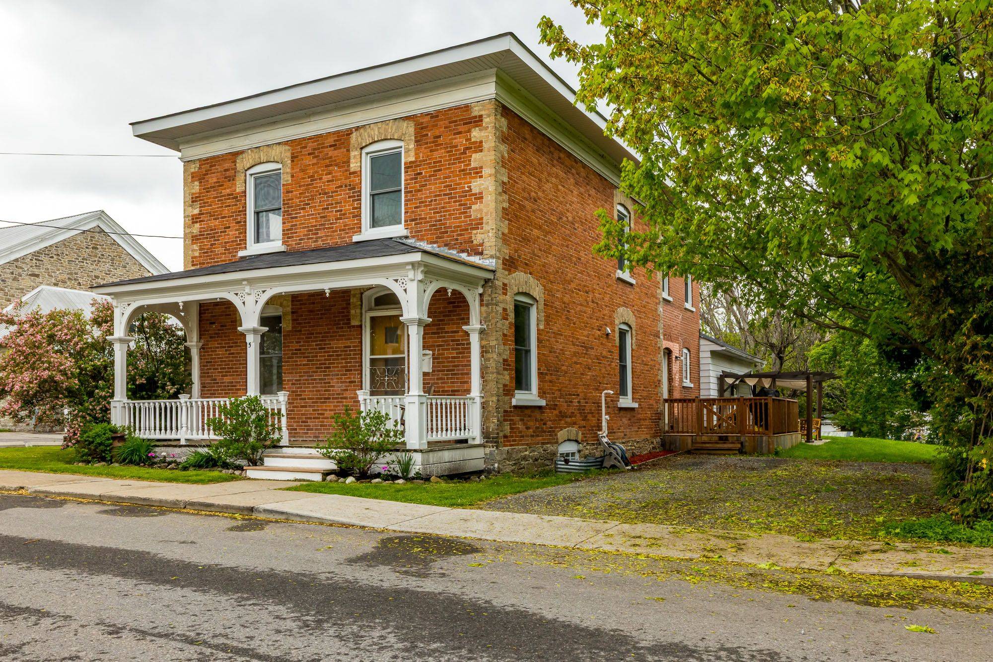 North Grenville, ON K0G 1J0,5 Mary ST