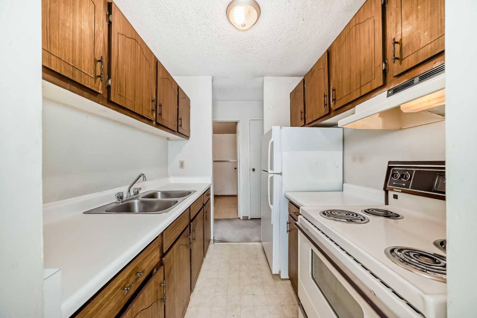 Calgary, AB T2R 1H4,340 14 AVE SW #401