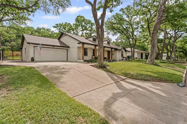 3213 Preston Hollow Road,  Fort Worth,  TX 76109