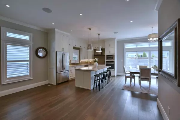 Collingwood, ON L9Y 3T1,40 WEST ST
