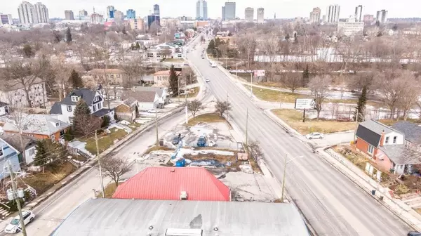 London South, ON N6C 4J6,15 Wellington RD