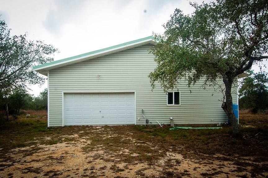 Rockport, TX 78382,901 Weeping Willow