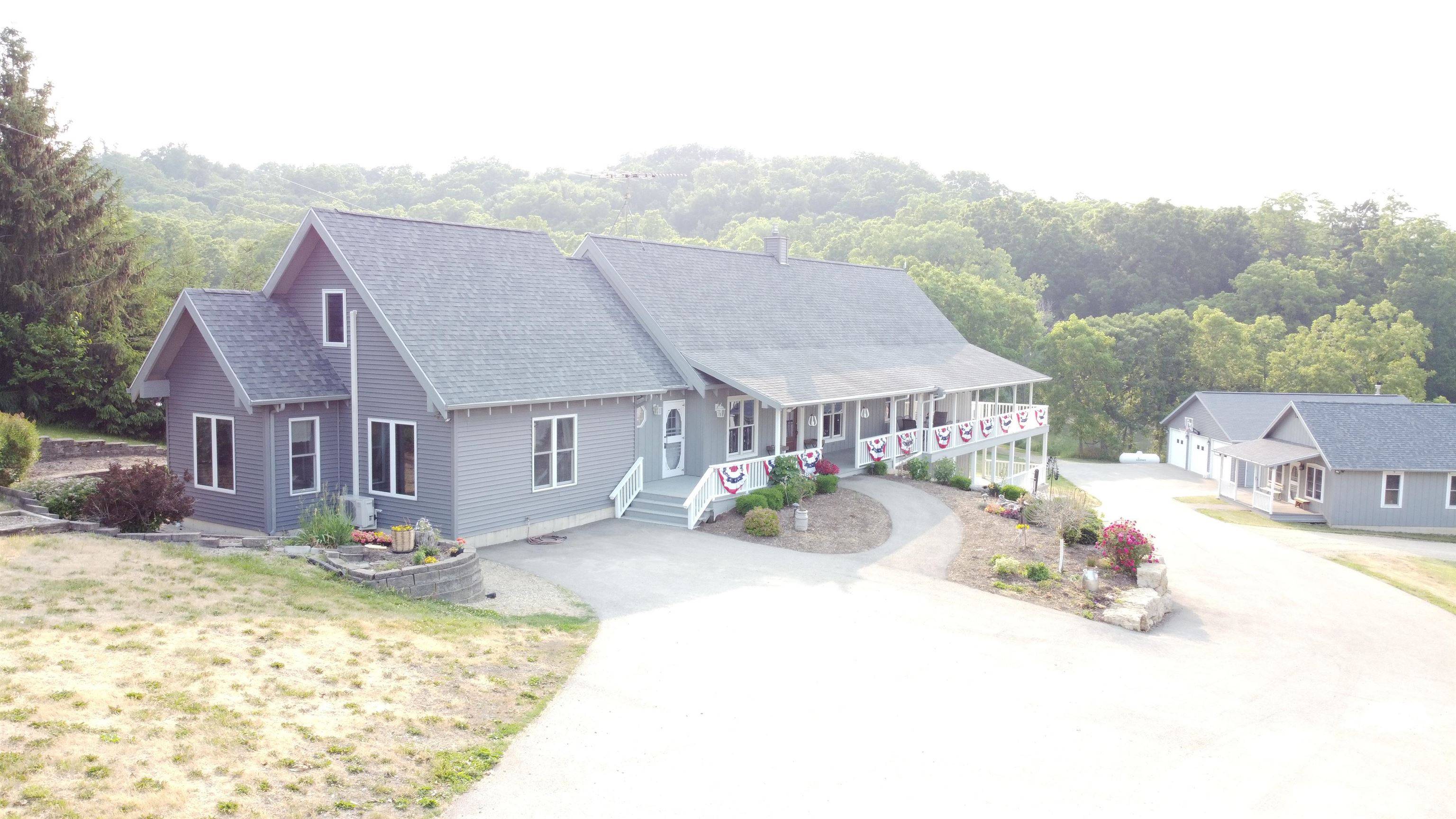 5268 N Elizabeth-Scales Mound Road, Scales Mound, IL 61075