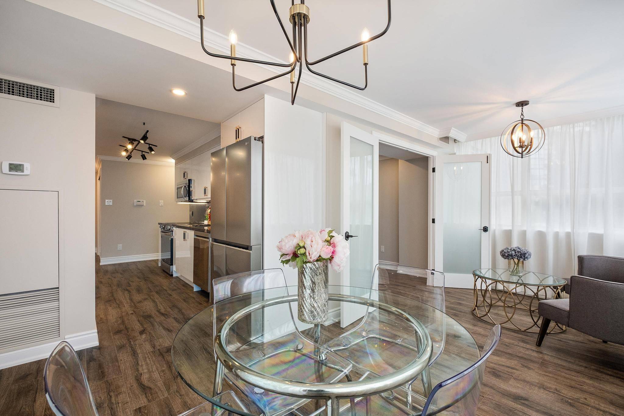 Richmond Hill, ON L4C 9M3,30 Harding BLVD W #301