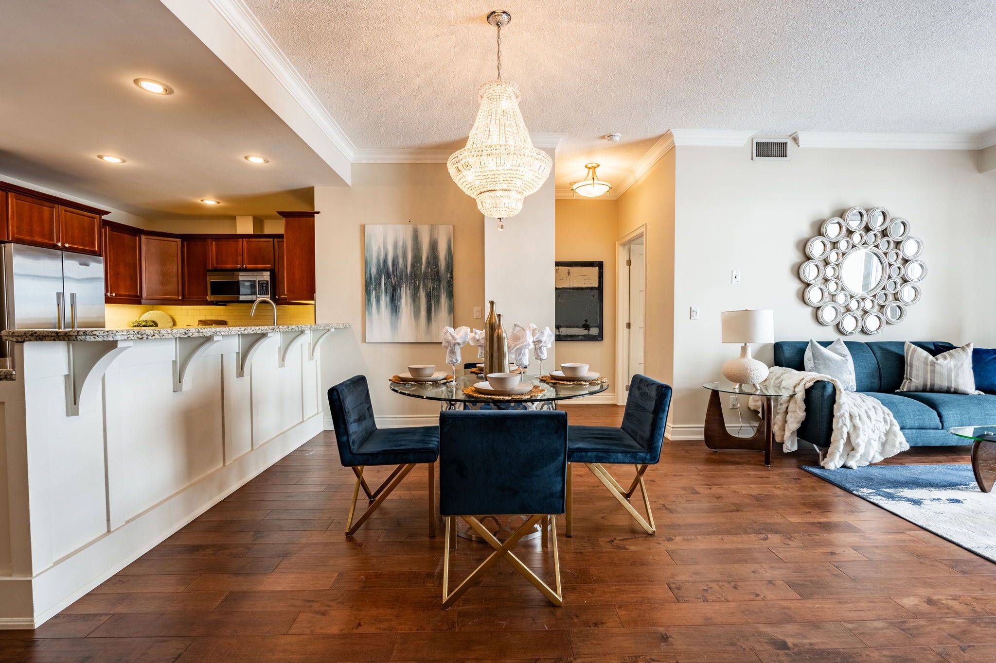 Burlington, ON L7S 1B5,1477 Lakeshore RD #304