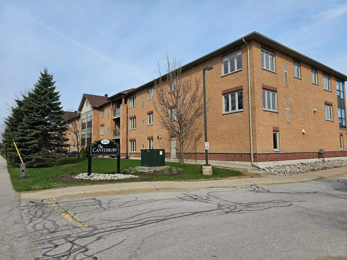Barrie, ON L4N 6C3,500 Mapleview DR W #109