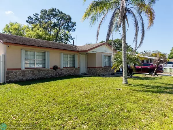 Fort Pierce, FL 34947,3205 Hibiscus