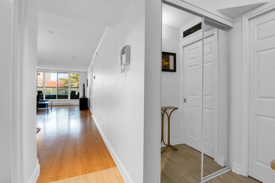 Glebe - Ottawa East And Area, ON K1S 1M9,10 Main ST #203