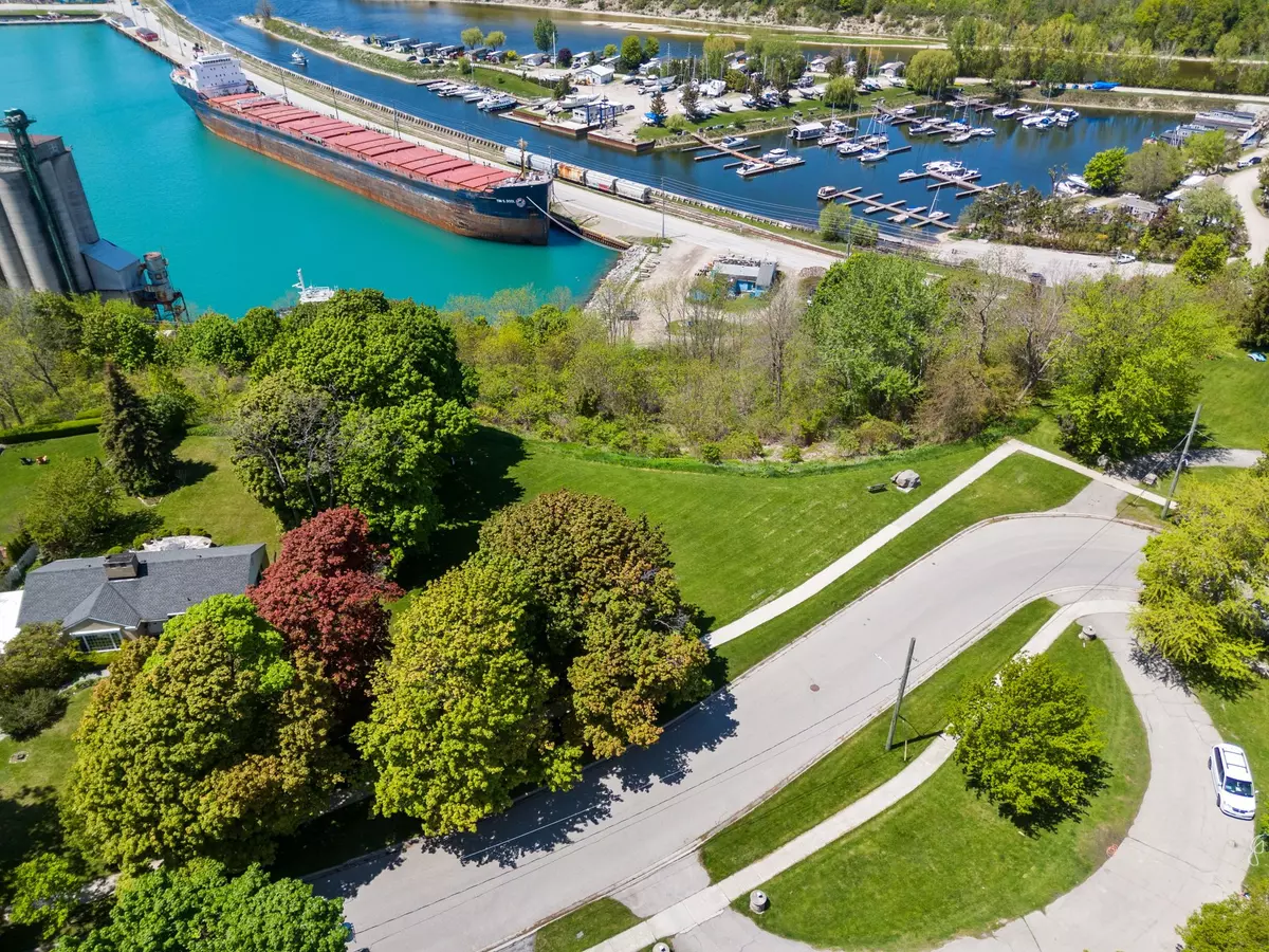 Goderich, ON N7A 2M1,104 St Georges CRES