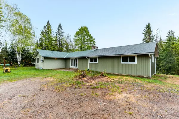 Minden Hills, ON K0M 2K0,1080 Queen's Line RD