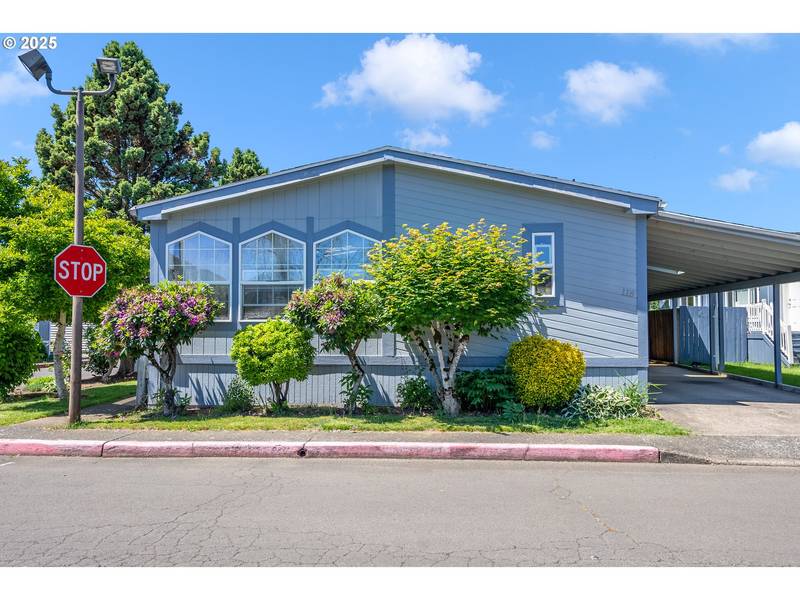 1949 SE PALMQUIST RD #118, Gresham, OR 97080