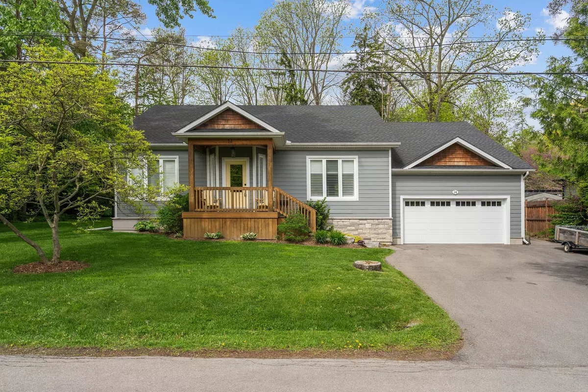 Hamilton, ON L9H 5N7,14 Sullivan's LN
