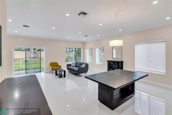 Deerfield Beach, FL 33442,1245 SW 48th Ter