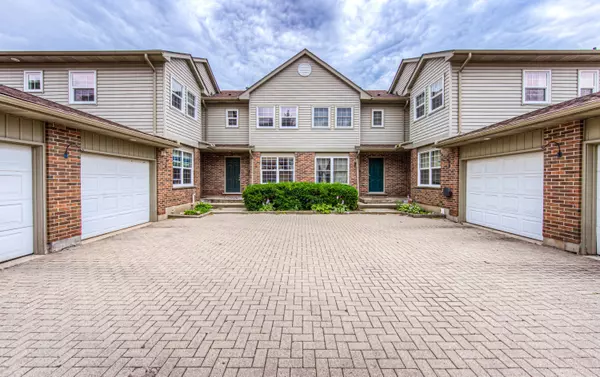 250 Keats WAY #26,  Waterloo,  ON N2L 6J5