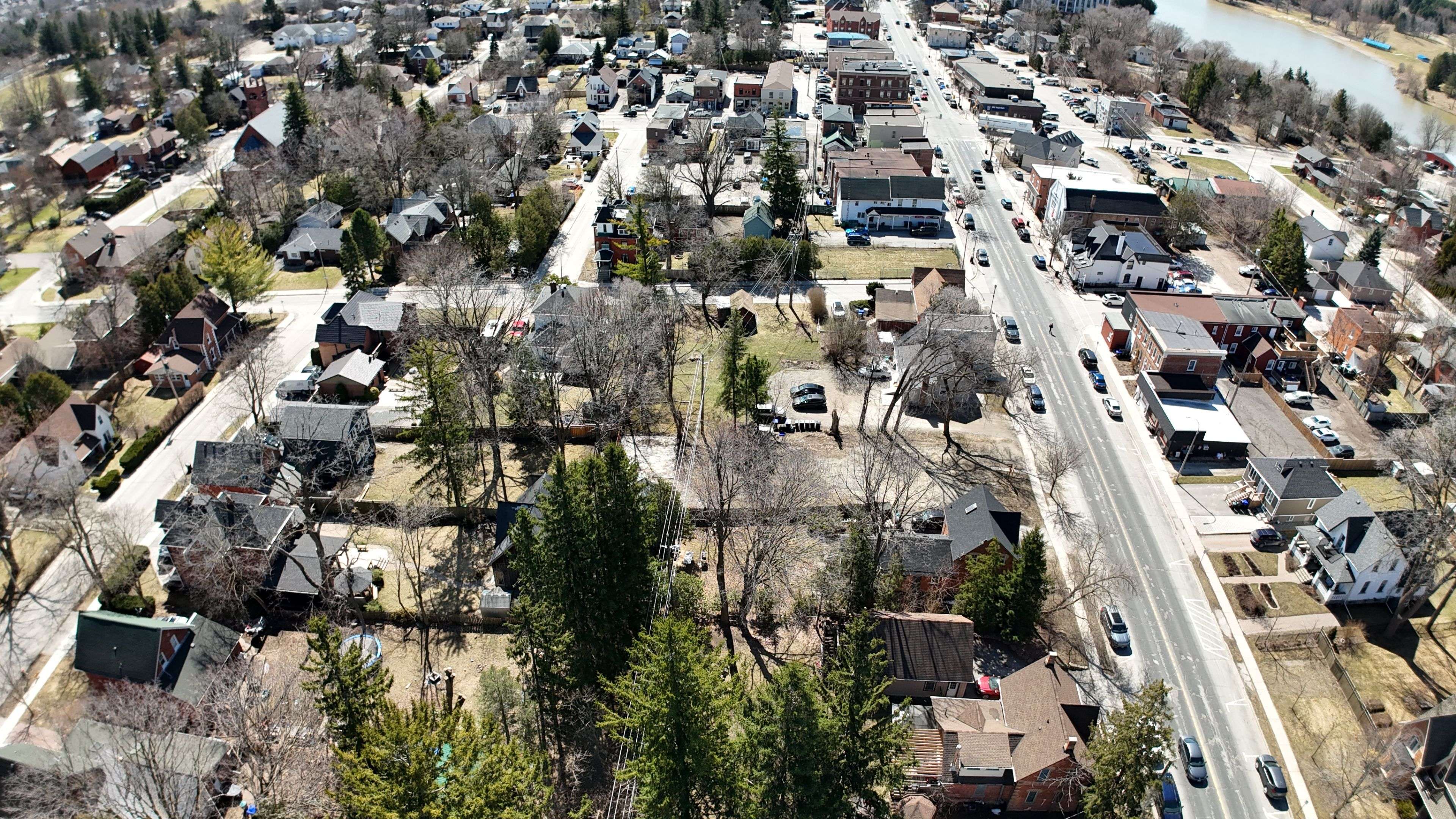 New Tecumseth, ON L0G 1W0,35 Queen ST N