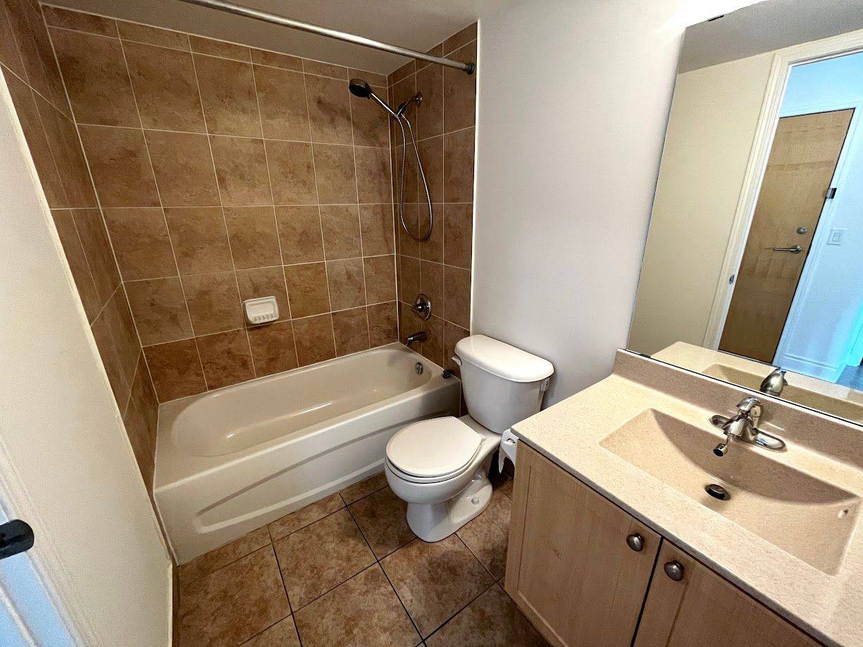 Markham, ON L6G 0B1,55 South Town Centre BLVD #702