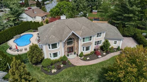17 Farmstead Ln, Wayne Twp., NJ 07470