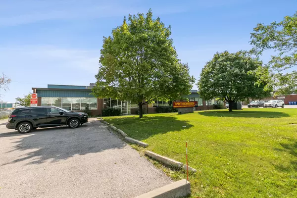 25 Metropolitan RD #1-5 & 7, Toronto E04, ON M1R 2T5