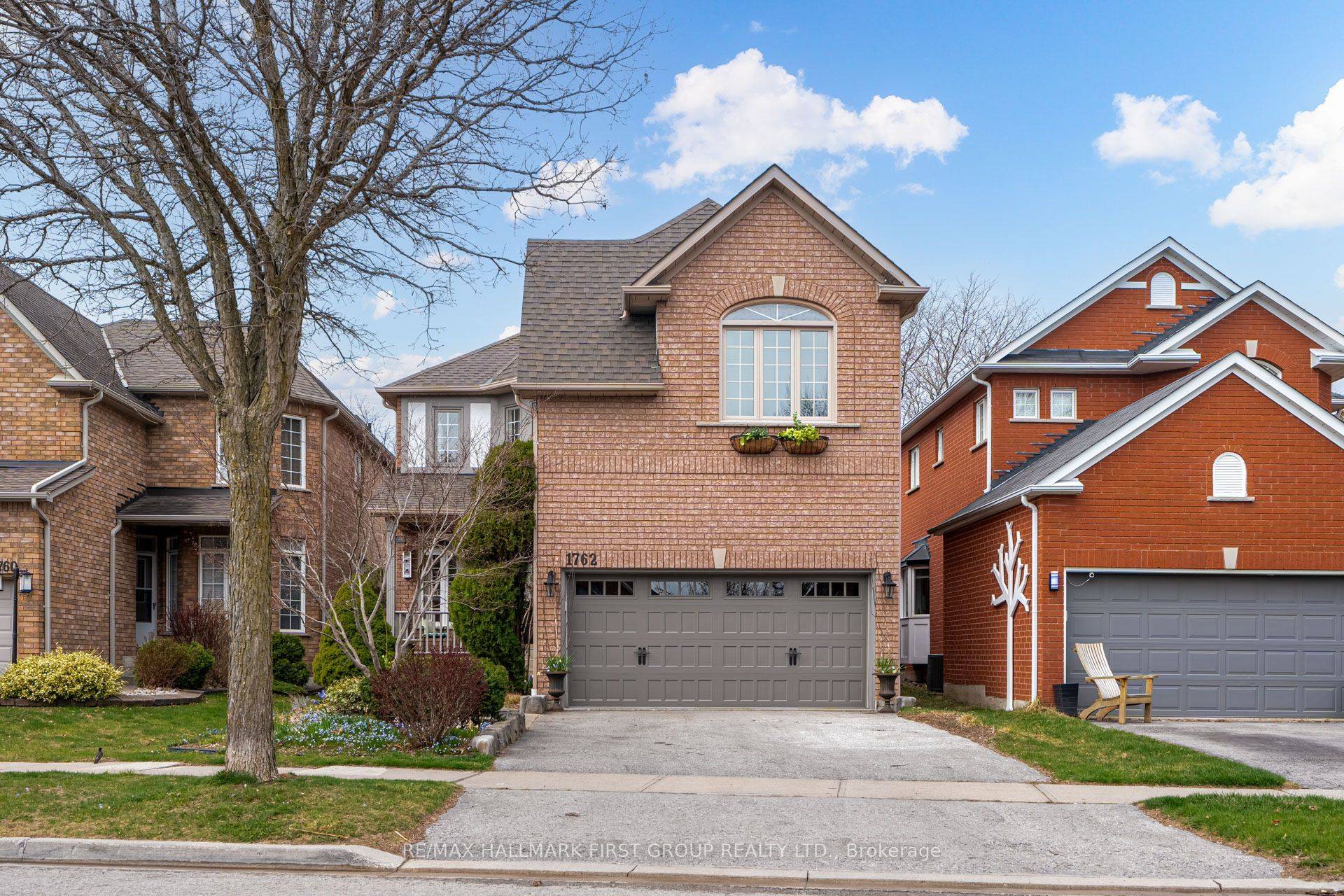 Pickering, ON L1V 6X2,1762 Autumn CRES