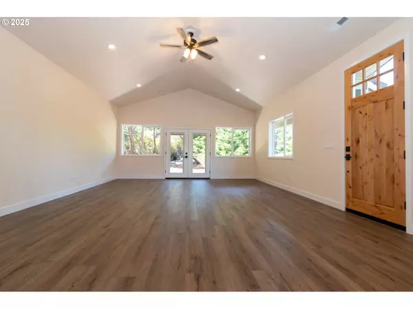 Florence, OR 97439,1 BONNETT WAY