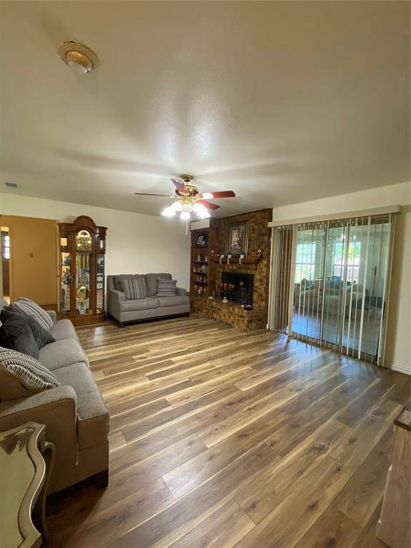 Desoto, TX 75115,1203 Springbrook Circle