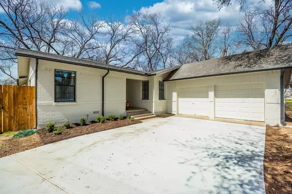 North Richland Hills, TX 76180,4321 Lynn Terrace
