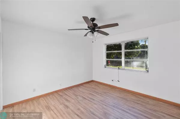 Pompano Beach, FL 33069,2226 N Cypress Bend Dr #105