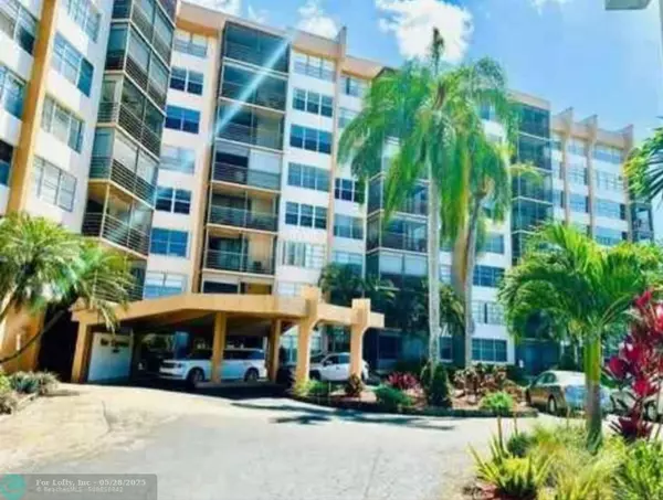 1200 Saint Charles Pl #413, Pembroke Pines, FL 33026