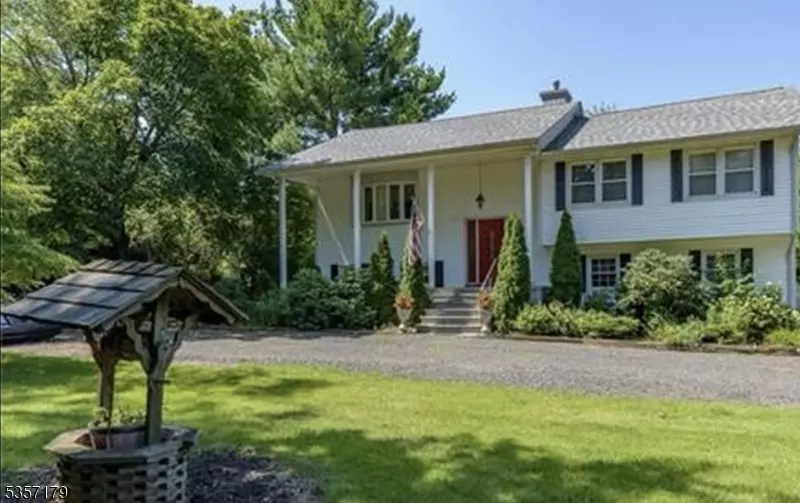 4 Spring Valley Dr, Hillsborough Twp., NJ 08844