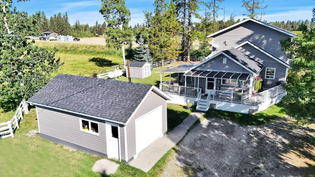 32570 Range Road 51, Rural Mountain View County, AB T0M 1X0