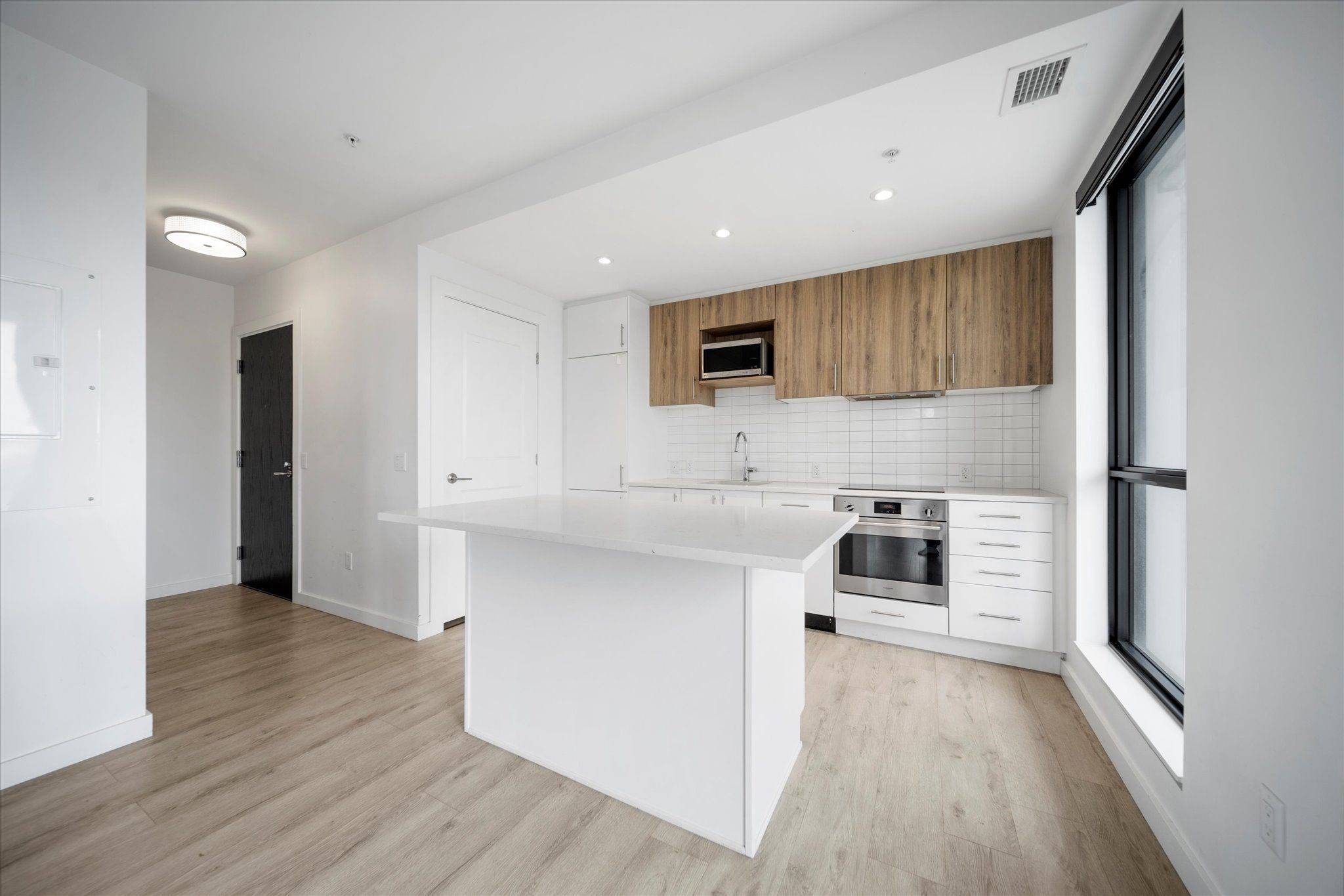 Waterloo, ON N2J 1P7,181 King ST S #1214