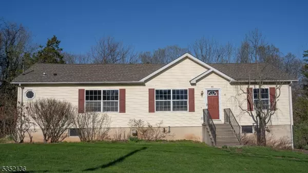 81 Fairview Ave, Milford Boro, NJ 08848