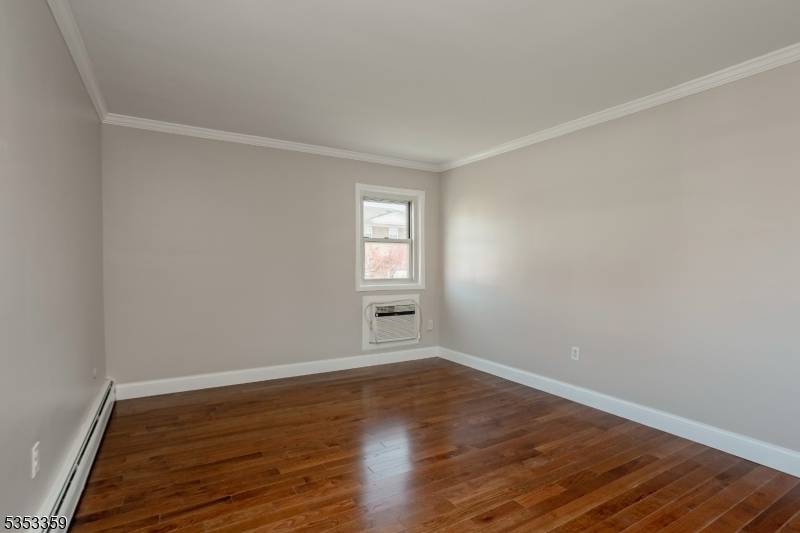 Wayne Twp., NJ 07470,27-1D Hinchman Ave #1D